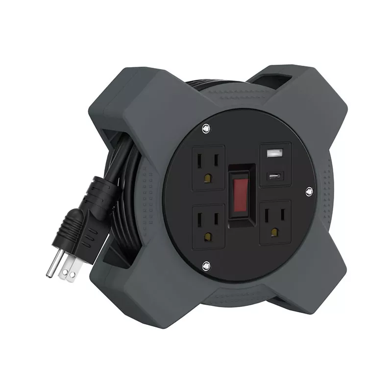 3 výstupy USB cievka s plastovým káblom 20 stôp