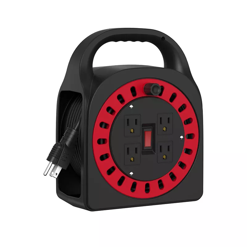 4 výstupy Plastová cievka s káblom 50 stôp